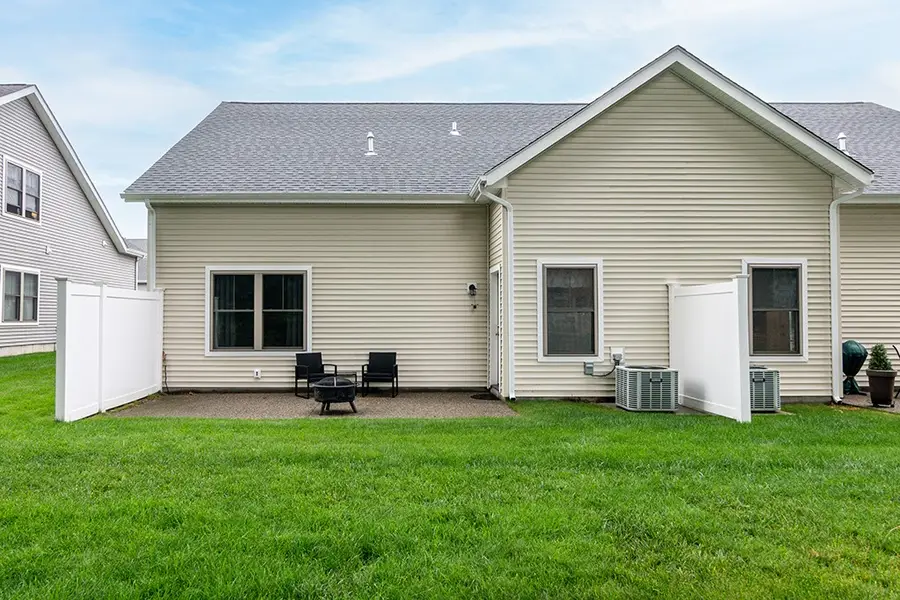 73 West Valley Circle, West Warwick, RI 02893 - #3
