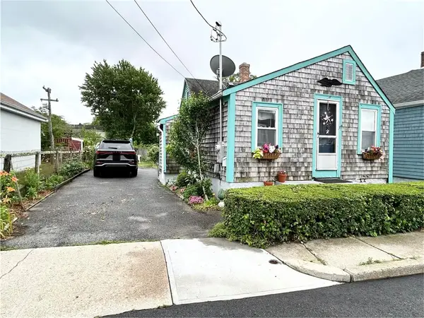 302 State Street, Bristol, RI 02809