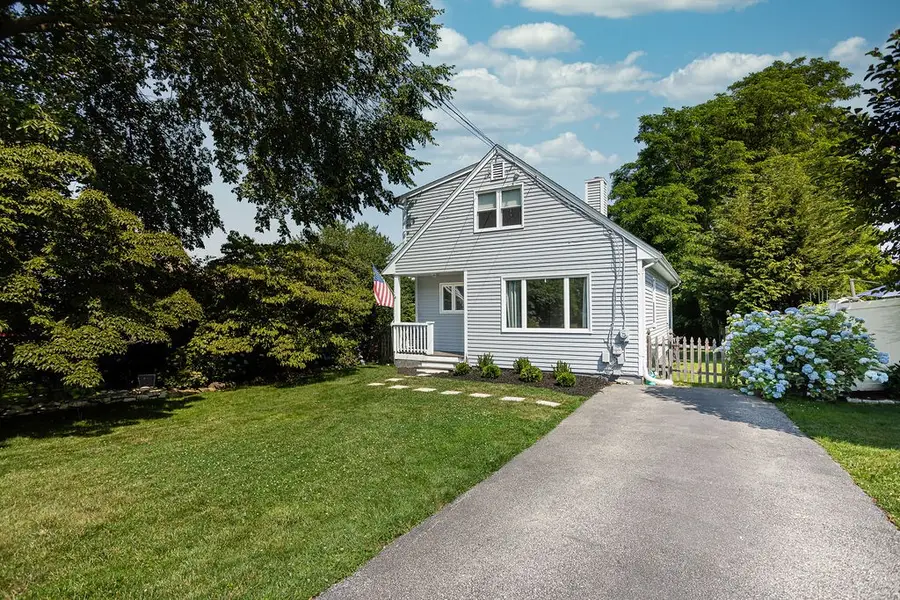 12 Ellen Street, Bristol, RI 02809 - #2