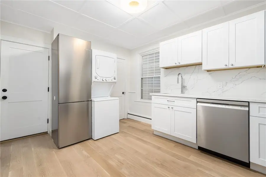 28 Young Street #Unit 2, Newport, RI 02840 - #2