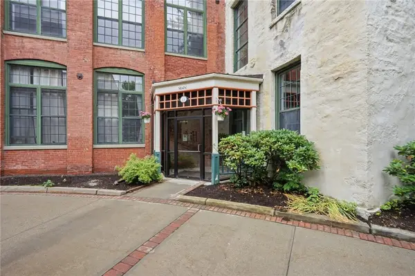15 Higgins Street #216, Smithfield, RI 02917