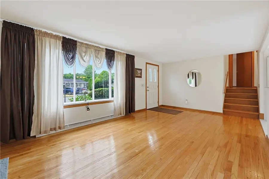 31 Benjamin Avenue, Cranston, RI 02920 - #3