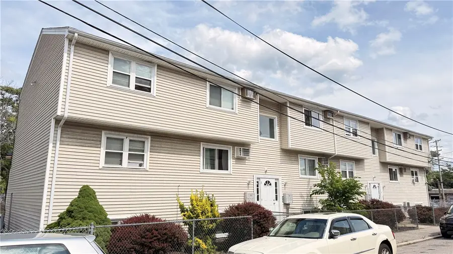 9 Melton Street, Pawtucket, RI 02860 - #2
