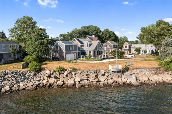 10 Blanding Avenue, Barrington, RI 02806