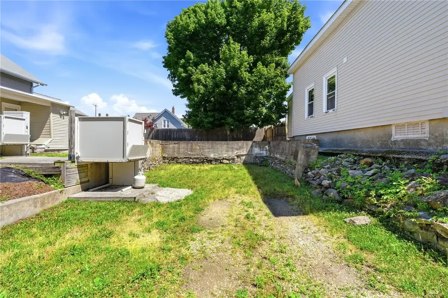 35 Woodlawn Avenue, Pawtucket, RI 02860 - #2