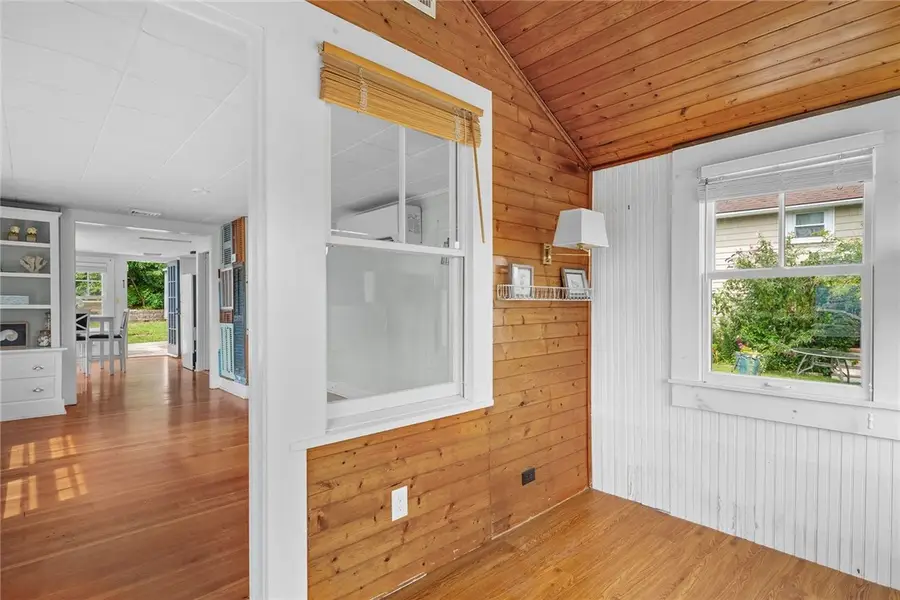 12 Atlantic Avenue, Portsmouth, RI 02871 - #3