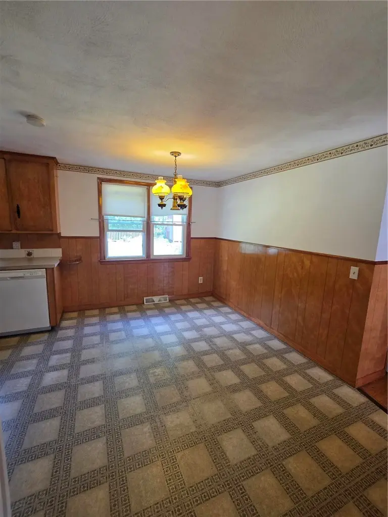91 Pepin Street, West Warwick, RI 02893 - #3