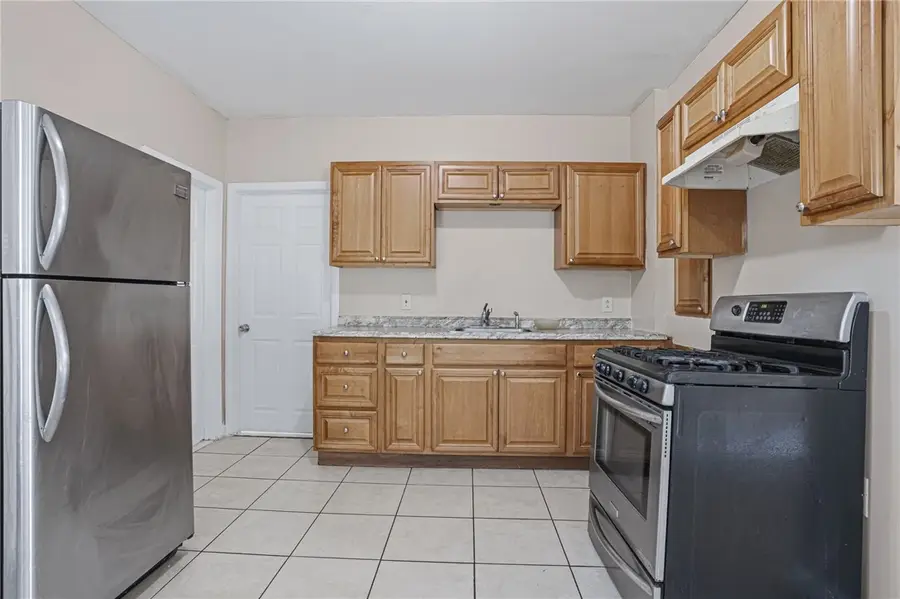 6 Bloomingdale Avenue, Pawtucket, RI 02860 - #3