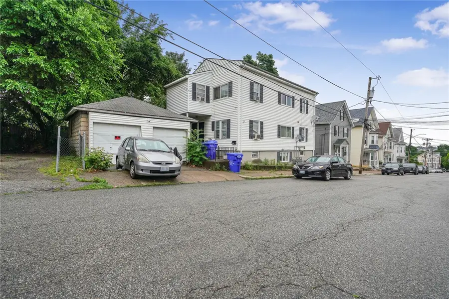 39 Highland Street, Pawtucket, RI 02860 - #2