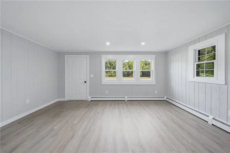 1392 Putnam Pike, Glocester, RI 02814 - #2