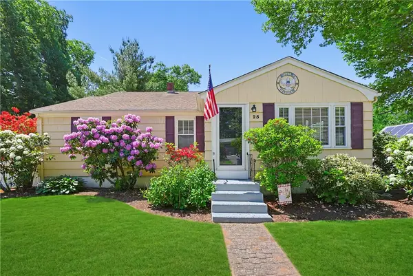 25 Hunter Drive, Cumberland, RI 02864