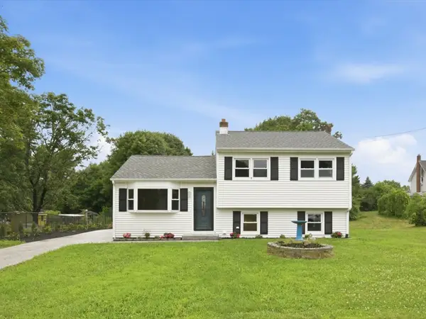 9 Weathervane Way, Westerly, RI 02808