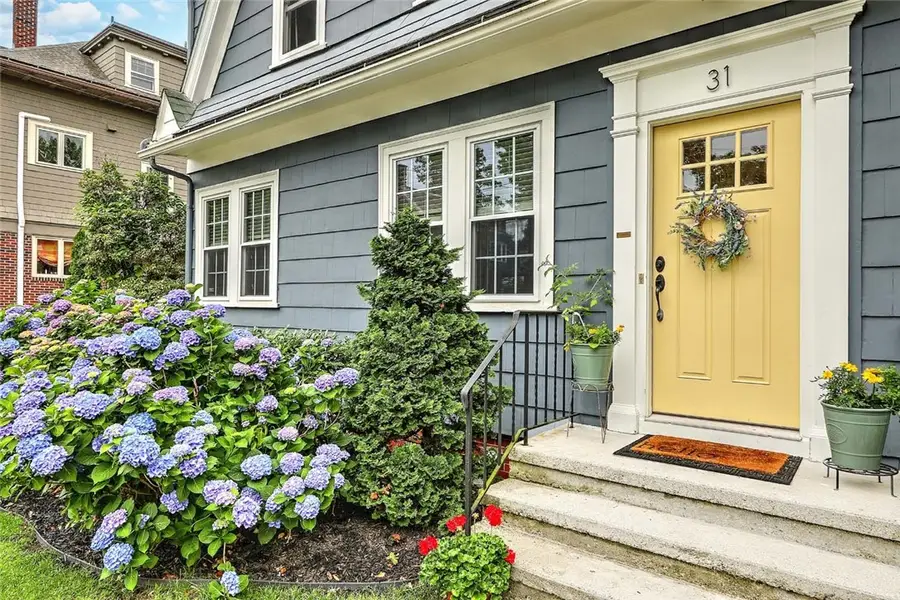 31 Clarendon Avenue, Providence, RI 02906 - #3