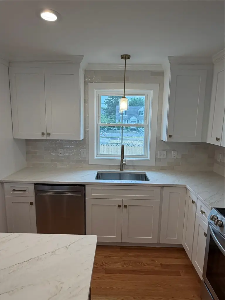 18 Tacoma Street, Cranston, RI 02920 - #3