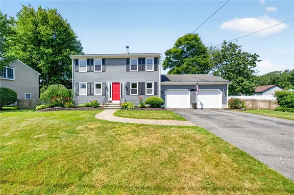 21 Sefton Drive, Bristol, RI 02809