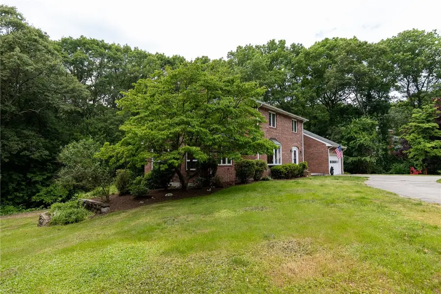 20 Lincoln Drive, North Smithfield, RI 02896 - #3