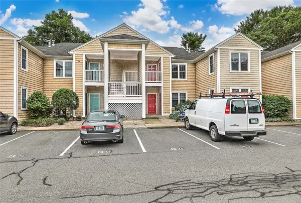 70 Turner Street #B-8, Warwick, RI 02886