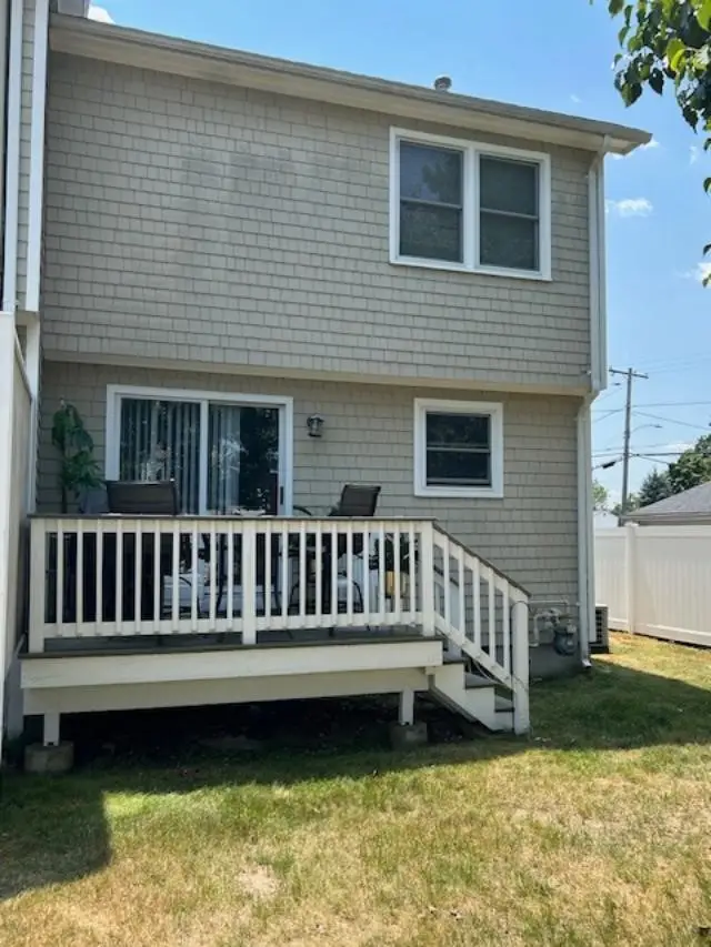 21 Falcon Avenue #21, Warwick, RI 02888 - #3