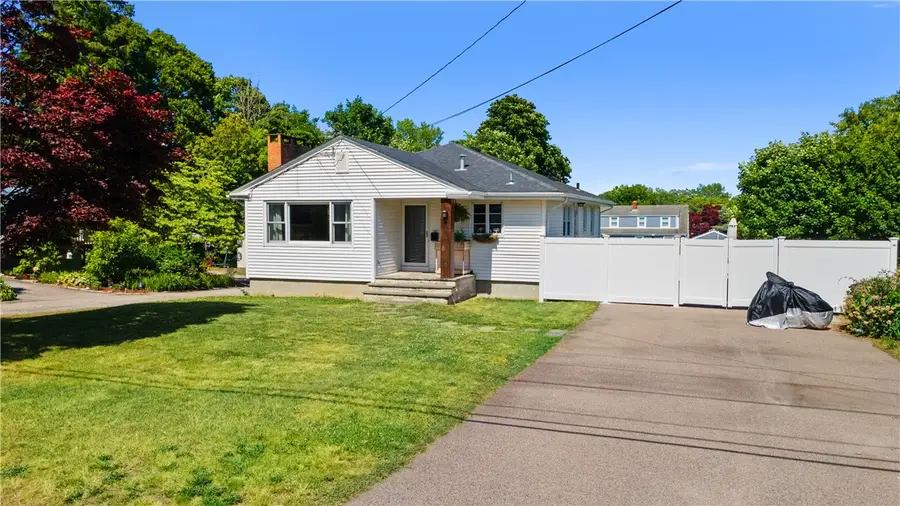 8 Longvue Avenue, Westerly, RI 02891 - #3