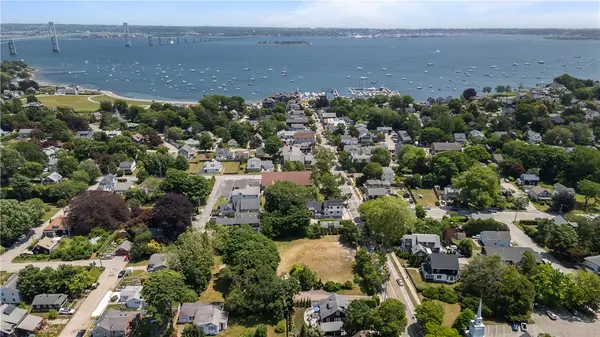 78 Narragansett Avenue, Jamestown, RI 02835