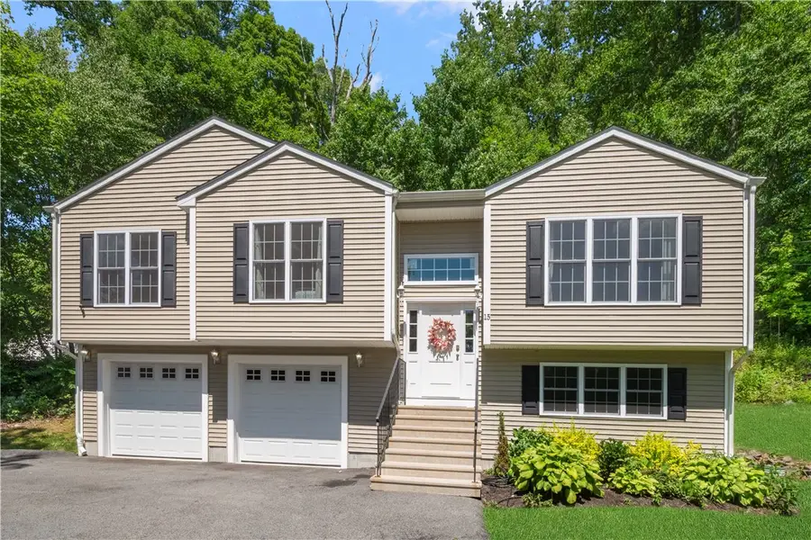 15 Birch Road, Cumberland, RI 02864 - #2