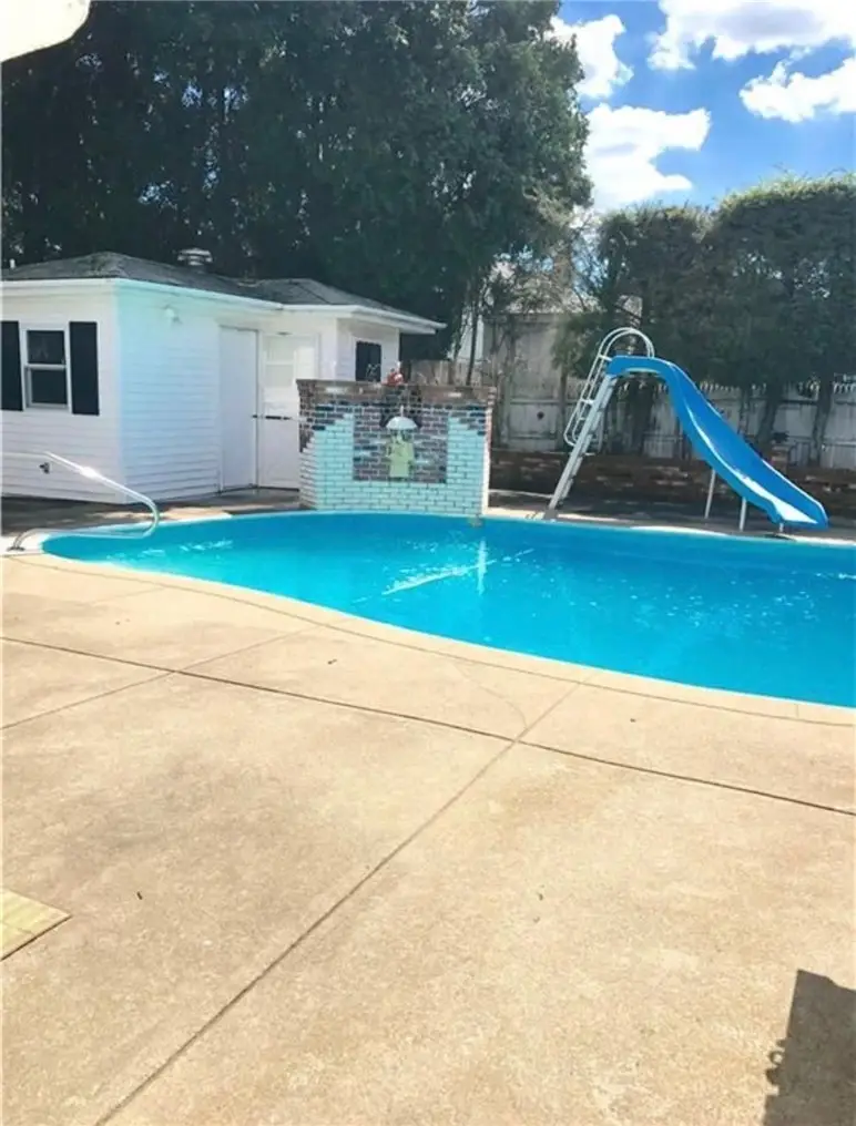 8 Flanders Street, Johnston, RI 02919 - #2