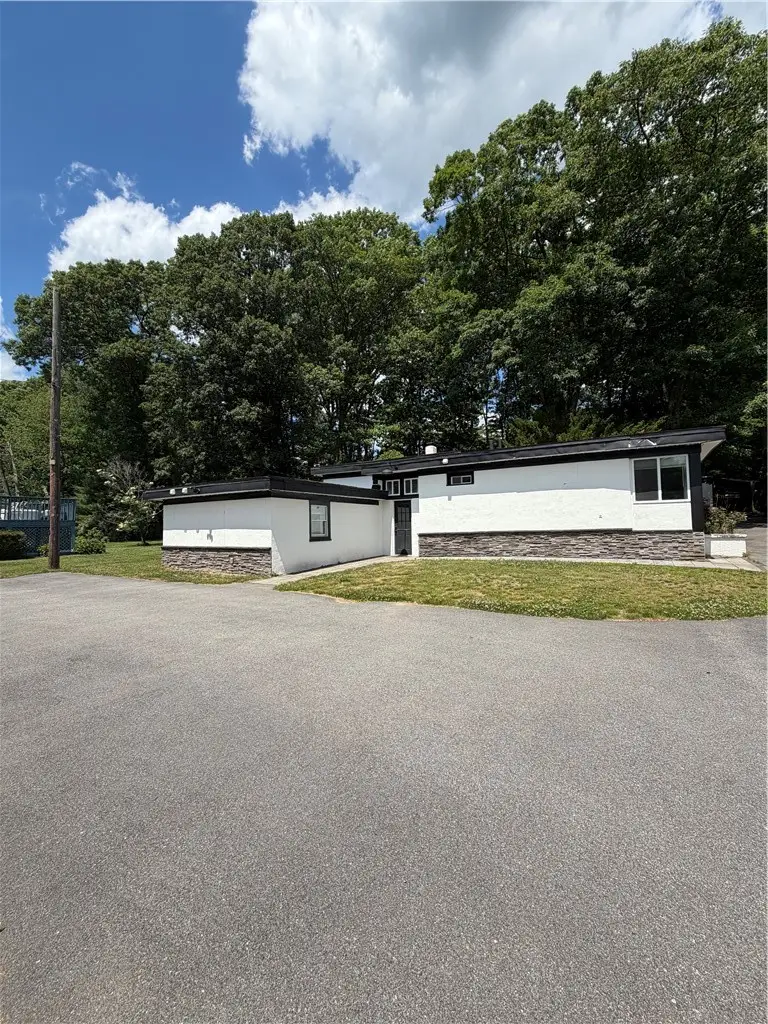 35 Fenwood Avenue, Smithfield, RI 02917 - #3