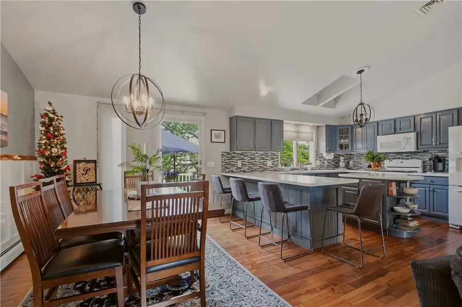 11 Carol Avenue, Bristol, RI 02809 - #3