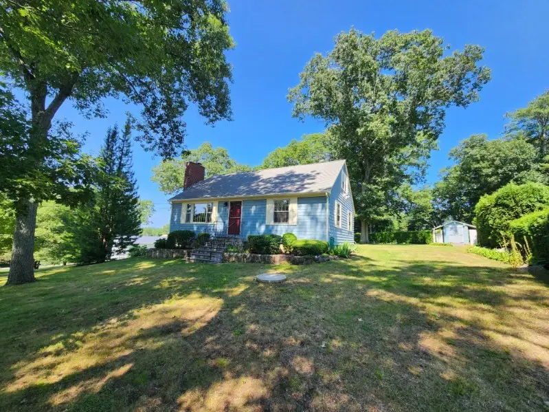 4 Patricia Avenue, North Smithfield, RI 02896 - #2