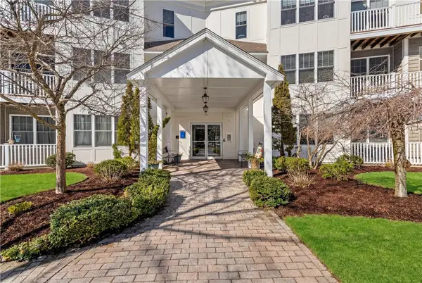 301 Church Street #207, South Kingstown, RI 02879