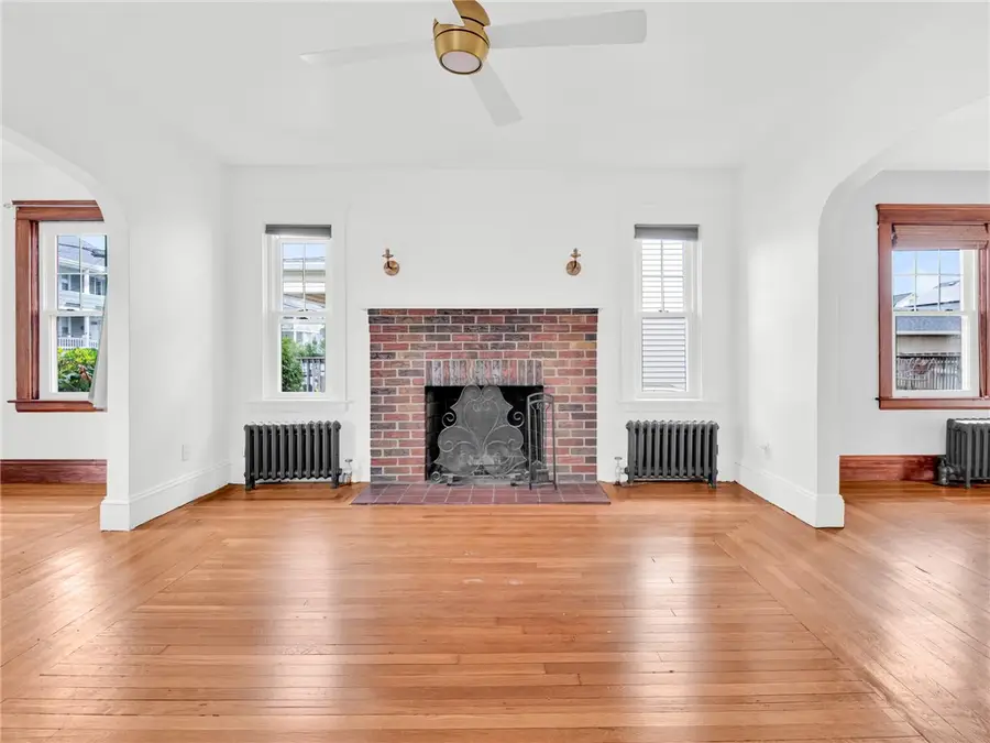 61 Burnside Street, Cranston, RI 02910 - #3