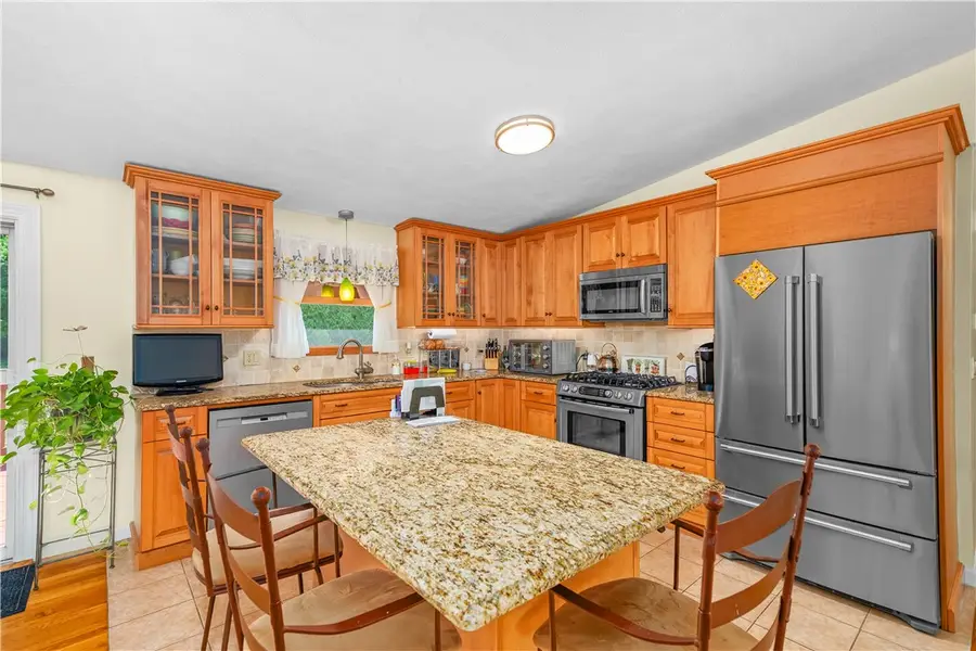 82 Hope Road, Cranston, RI 02921 - #3