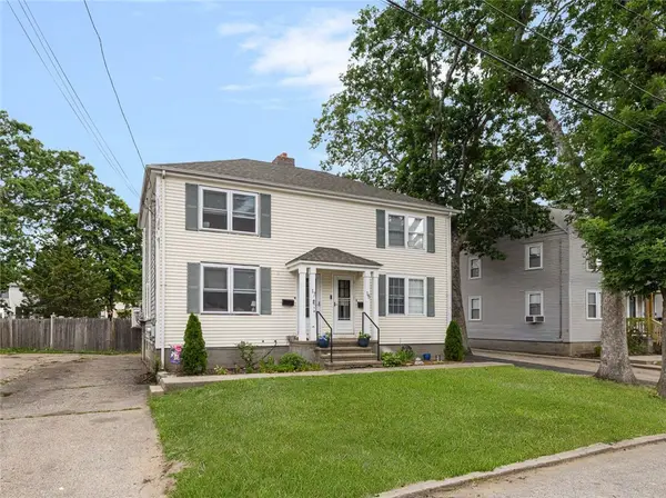 15 Saratoga Road, North Kingstown, RI 02852
