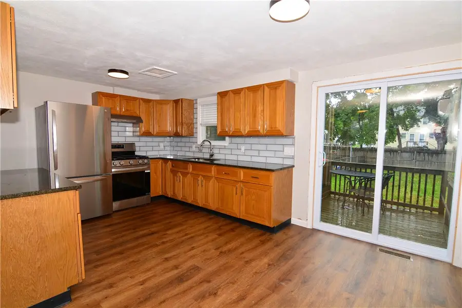 15 Saratoga Road, North Kingstown, RI 02852 - #3
