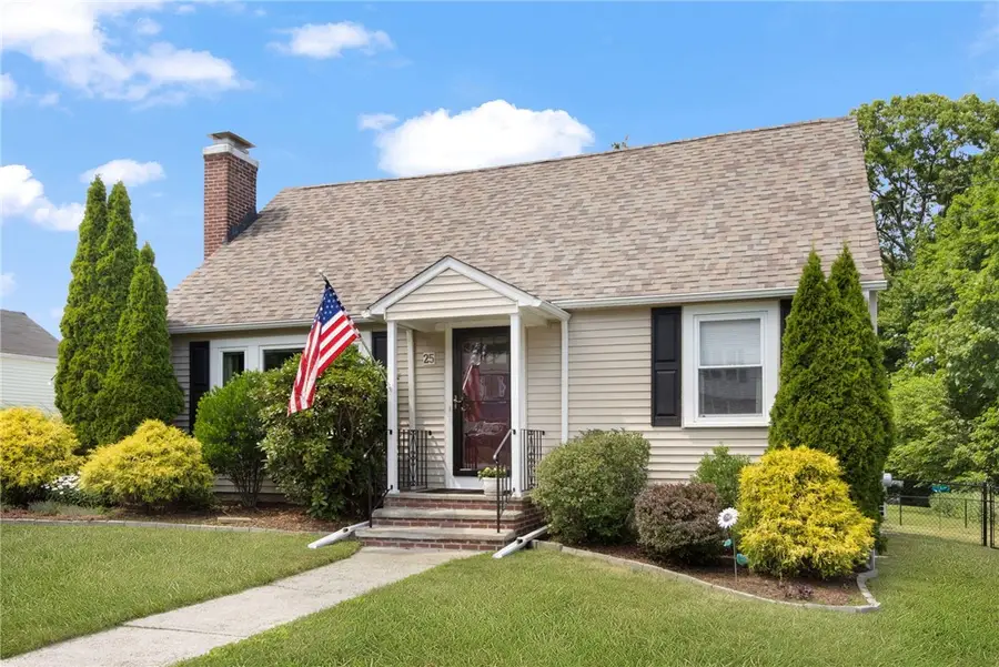 25 Leroy Avenue, Warwick, RI 02889 - #2