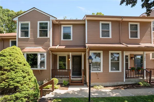 200 Heroux Boulevard #303, Cumberland, RI 02864