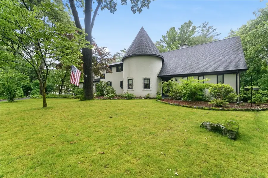 14 Maplecrest Drive, Smithfield, RI 02828 - #2