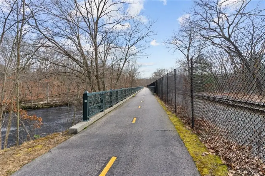 2 School Street #105, Lincoln, RI 02802 - #3