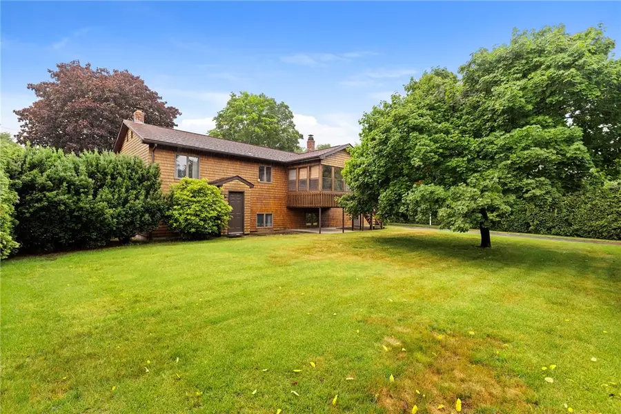 129 Woodside Avenue, West Warwick, RI 02893 - #3