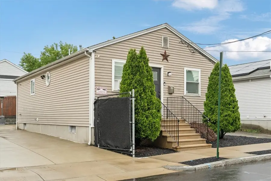 9 Halton Street, Providence, RI 02907 - #2