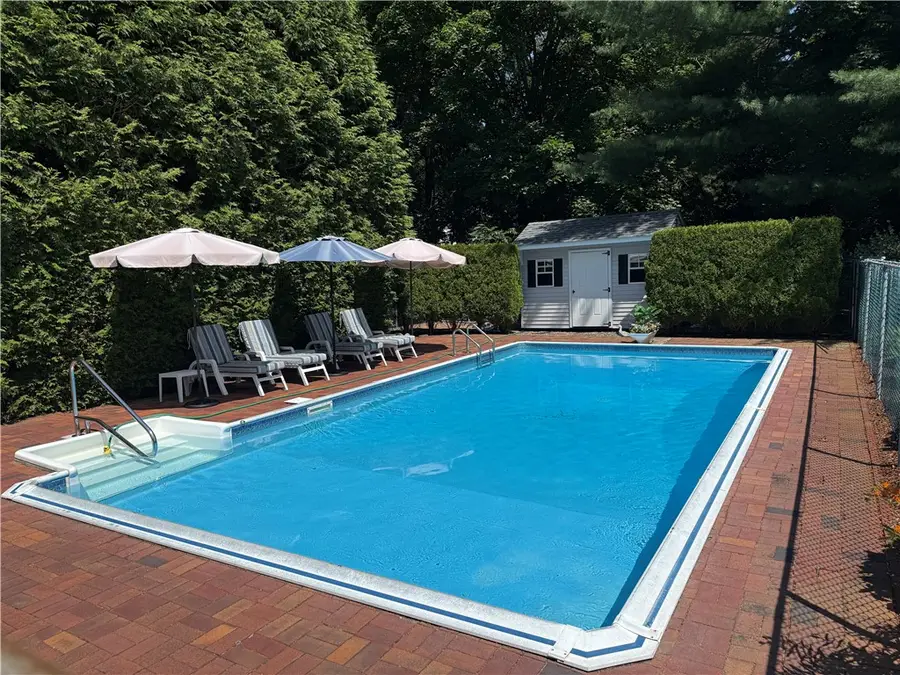 10 Ridgefield Drive, East Greenwich, RI 02818 - #2