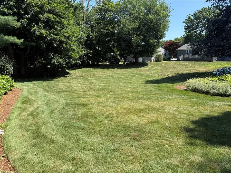10 Ridgefield Drive, East Greenwich, RI 02818 - #3