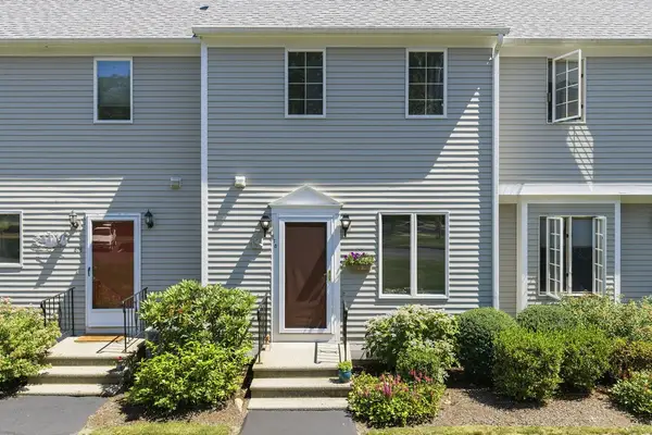 878 Bullocks Point Avenue, East Providence, RI 02915