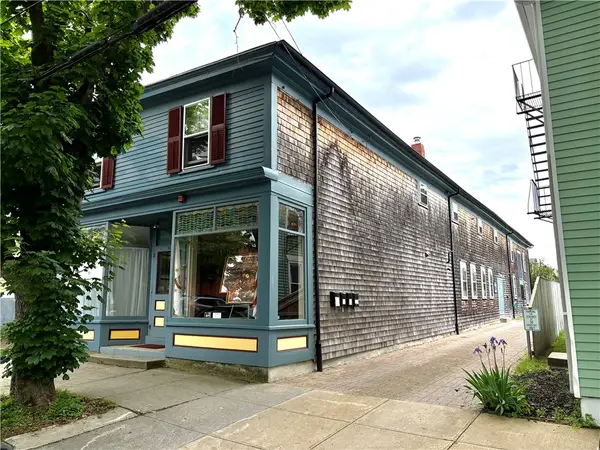 30 Bradford Street, Bristol, RI 02809