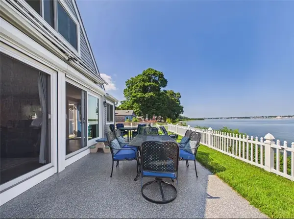 69 Namquid Drive, Warwick, RI 02888