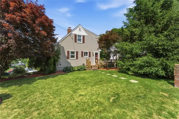 57 N View Avenue, Cranston, RI 02920