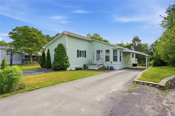 36 Cantaberry Lane, Coventry, RI 02816