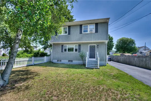16 Arlington Avenue, Warren, RI 02885