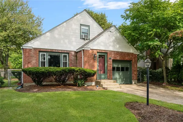 31 Todd Street, Warwick, RI 02888