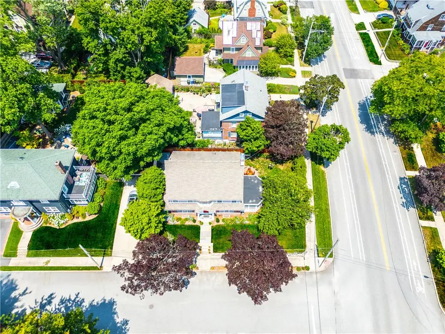 33 Sefton Drive, Cranston, RI 02905 - #2